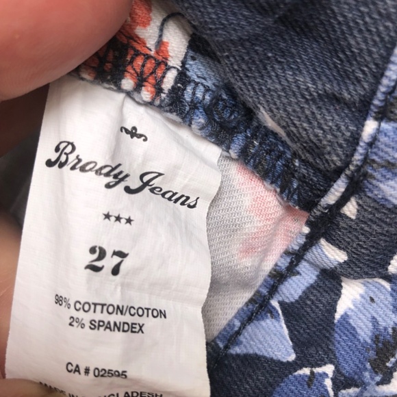 Vintage size 26 Brody flowery short shorts by bootlegger. - Picture 4 of 6